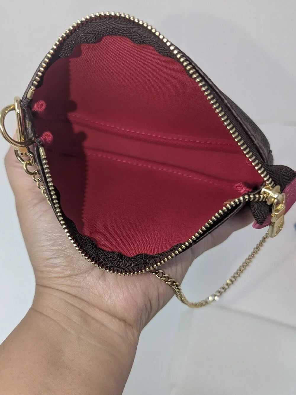 LV Monogram Mini Pochette Accessoires Christmas Holiday Edition 2019 - Picture 5 of 9